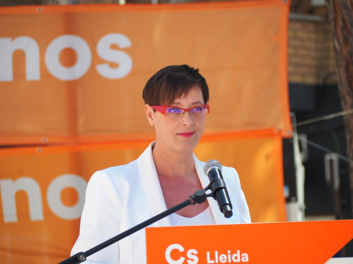 cs_lleidaprov's tweet photo. Gran acto de inicio de campaña con @AngelesRibes_68, @mariaburrel y @carrizosacarlos en el Secà de Sant Pere. Gracias a todos los asistentes por hacer este acto inolvidable.
#VamosCiudadanos
#VamosLleida #VamosRibes #RibesAlcaldesa https://t.co/UdClhZVMX2