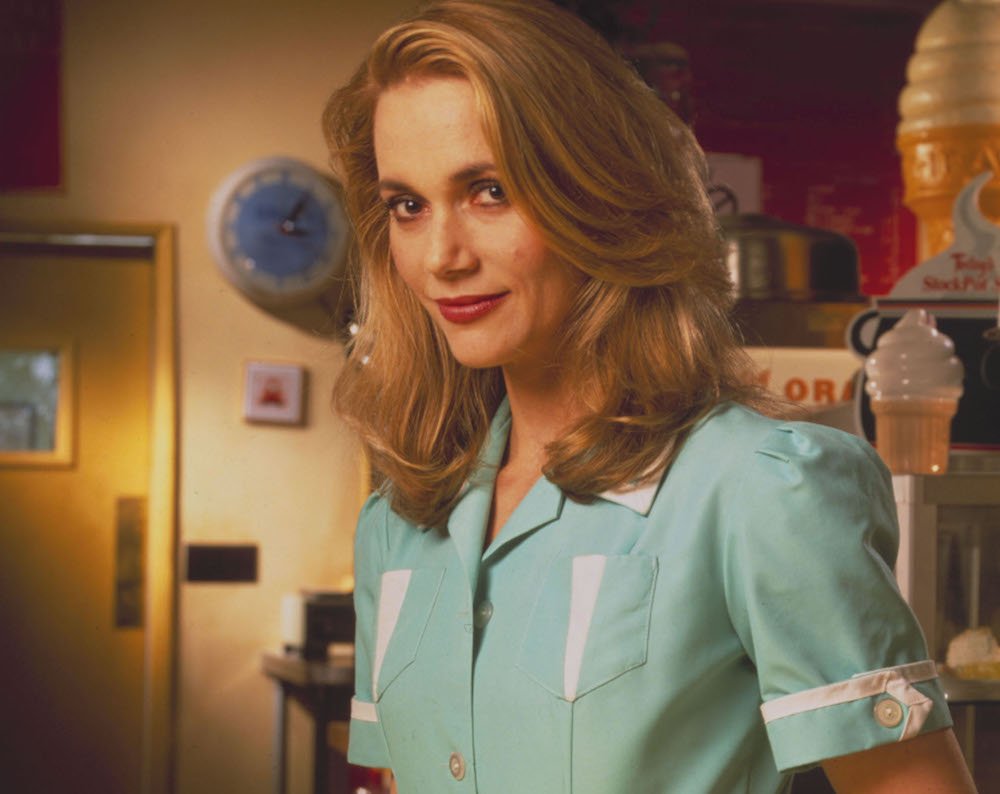 IndieWire's tweet image. Peggy Lipton of #TwinPeaks and #TheModSquad Dies at 72 bit.ly/2Vuv2FQ