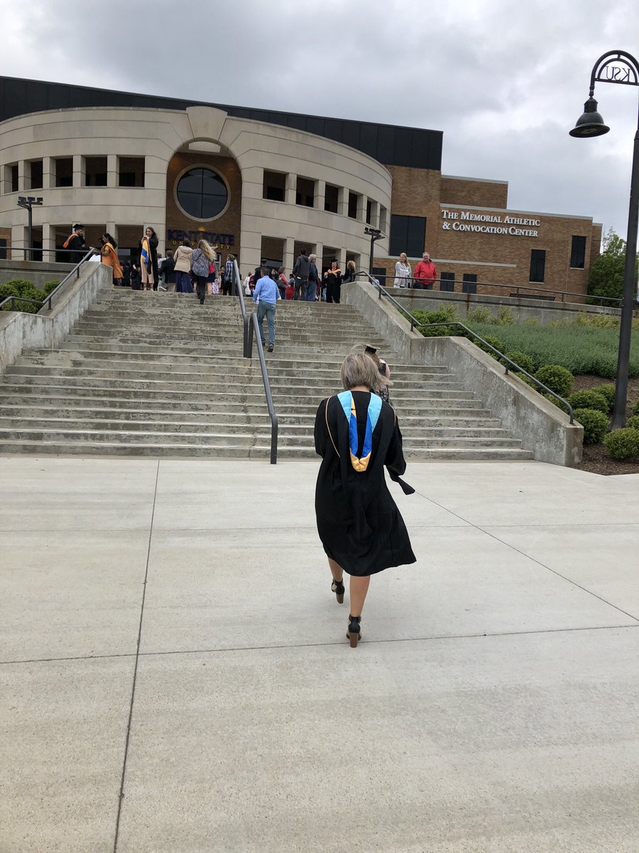 MsHartmanKHS's tweet photo. More grad pictures 👩🏼🎓 AA ✅ BA ✅ MA ✅ PhD... To be continued! #FlashesForever #MATFlash https://t.co/k6yaIvs3EL
