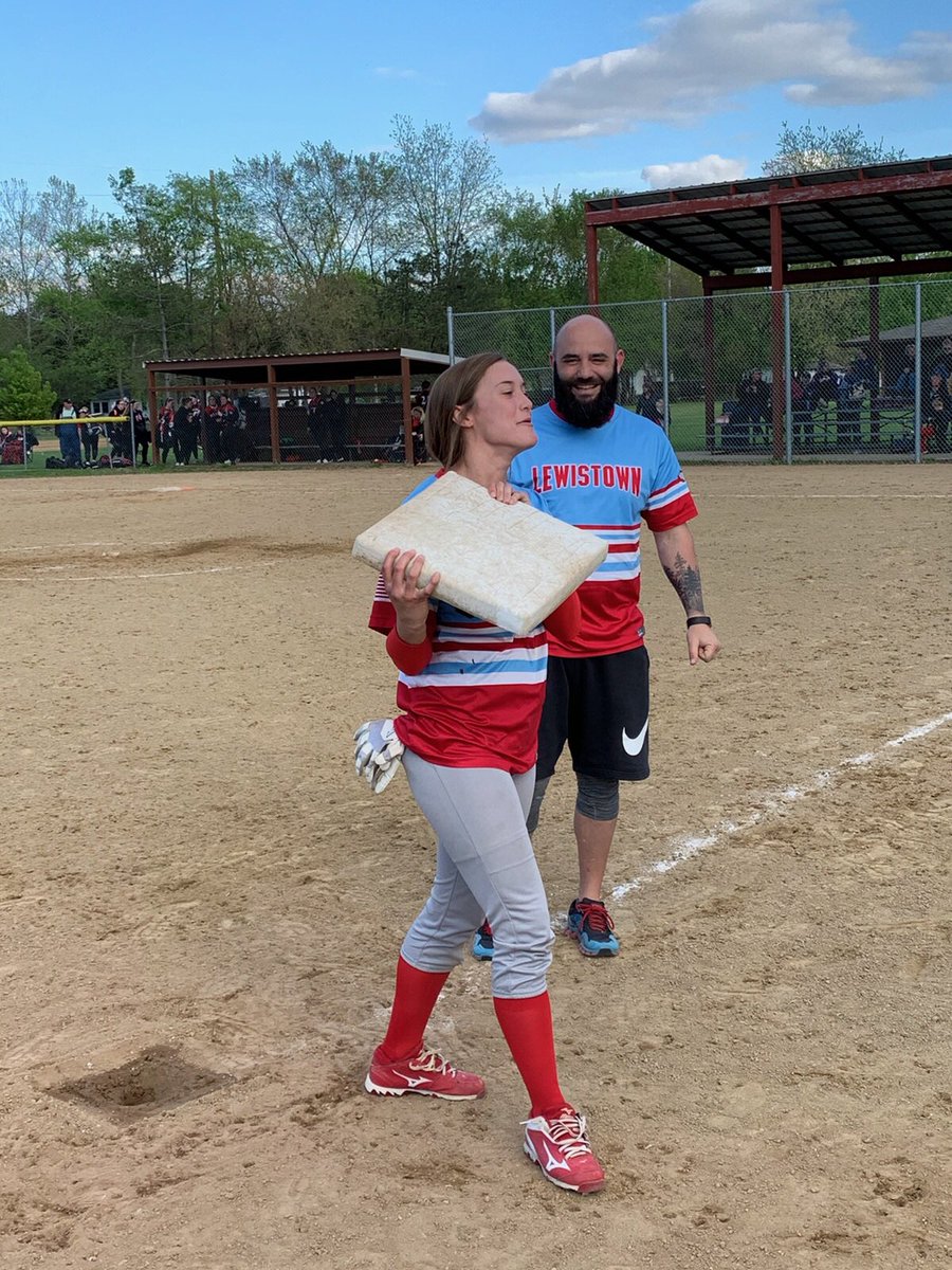 CourtneyShaeff4's tweet photo. The pure joy in both of their faces is what it's all about. @jmclaughlin17 has pushed and helped shape this girl into the athlete she is! So proud of you Syd!! #stolenbasesrecord #100hits #ltownsoftball #practicemakespersistence https://t.co/UOgwrbOER8