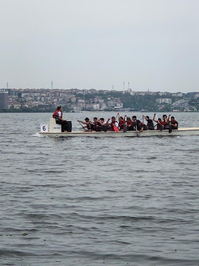 Okulumuzda düzenlenen Dragon Bot Yarışmasında kulübümüz 3. olmuştur, tebrik ederiz 👏🏻👏🏻👏🏻
