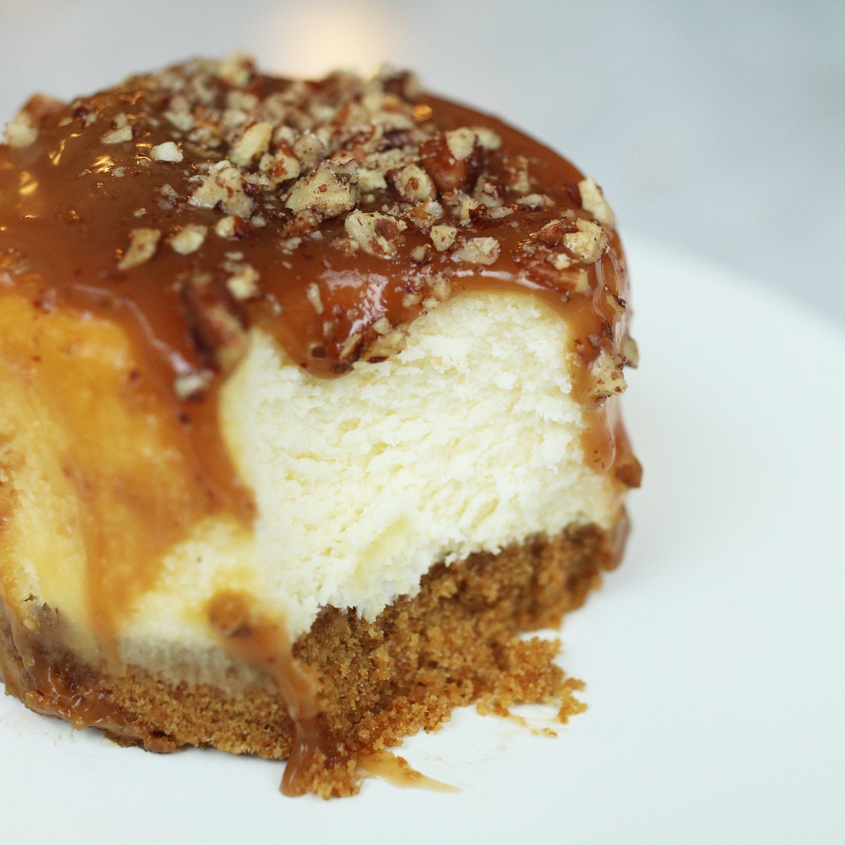 Sink your teeth into our cheesecake, topped with caramel pecan and feel the bliss.⁣⁣⁣
#magnoliabakery #qatar #doha #magnoliaqatar ⁣⁣⁣