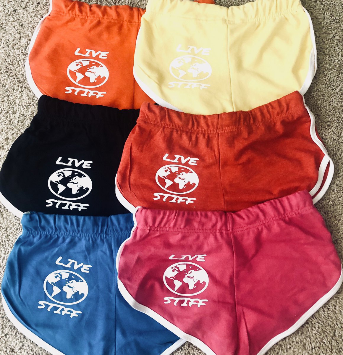 IceeBerg_Slim's tweet photo. How my merch get done before my tape π€¦πΎββοΈ #StiffSoul (all blue boy shorts come with a free bag of ranch Doritos π) https://t.co/aOg456Tw3g