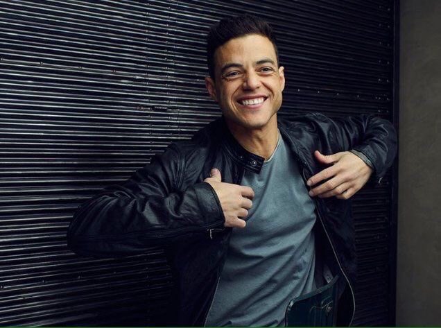 HAPPY FREAKING BIRTHDAY TO THIS AMAZING AND TALENTED MAN RAMI MALEK 