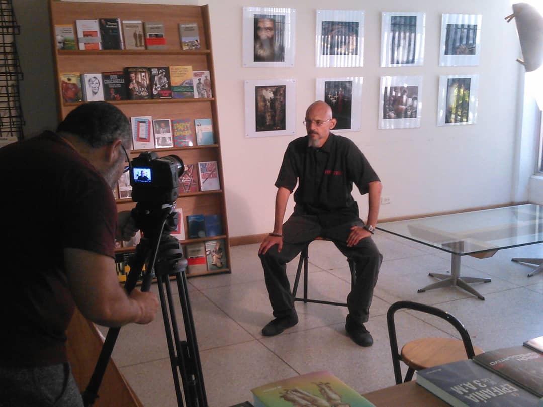En #MetalExtremoVzlaLaPelicula el día 10/05/2019 en @LibrosEstudios entrevistamos a uno de los músicos mas queridos Alexis Peraza bajista de la desaparecida banda Xtremauncion y actualmente con <a href="/Vile_Hex/">Vile Hex</a>, conversamos sobre la historia de esa inolvidable banda de #DeathMetal.