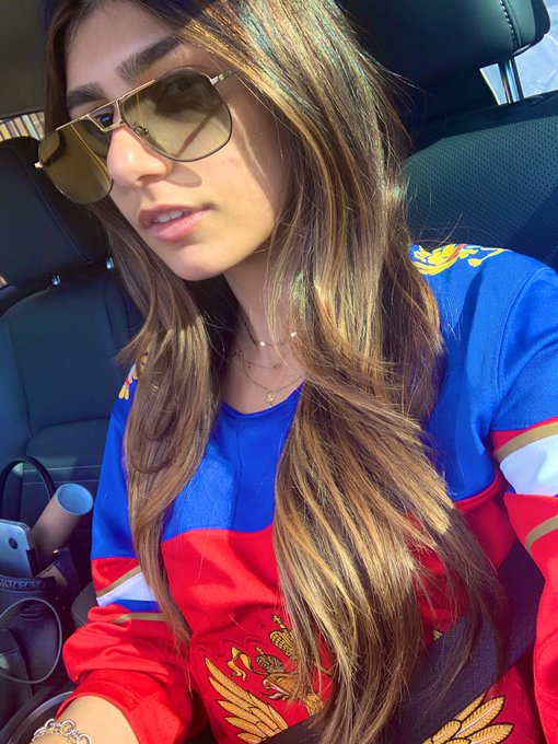 Lightened up and chopped a bit off for the summer 💇🏽 https://t.co/N5LbWyautR<a href="/tag/lvxyayoikusama"class="tags"><span>#lvxyayoikusama</span></a>