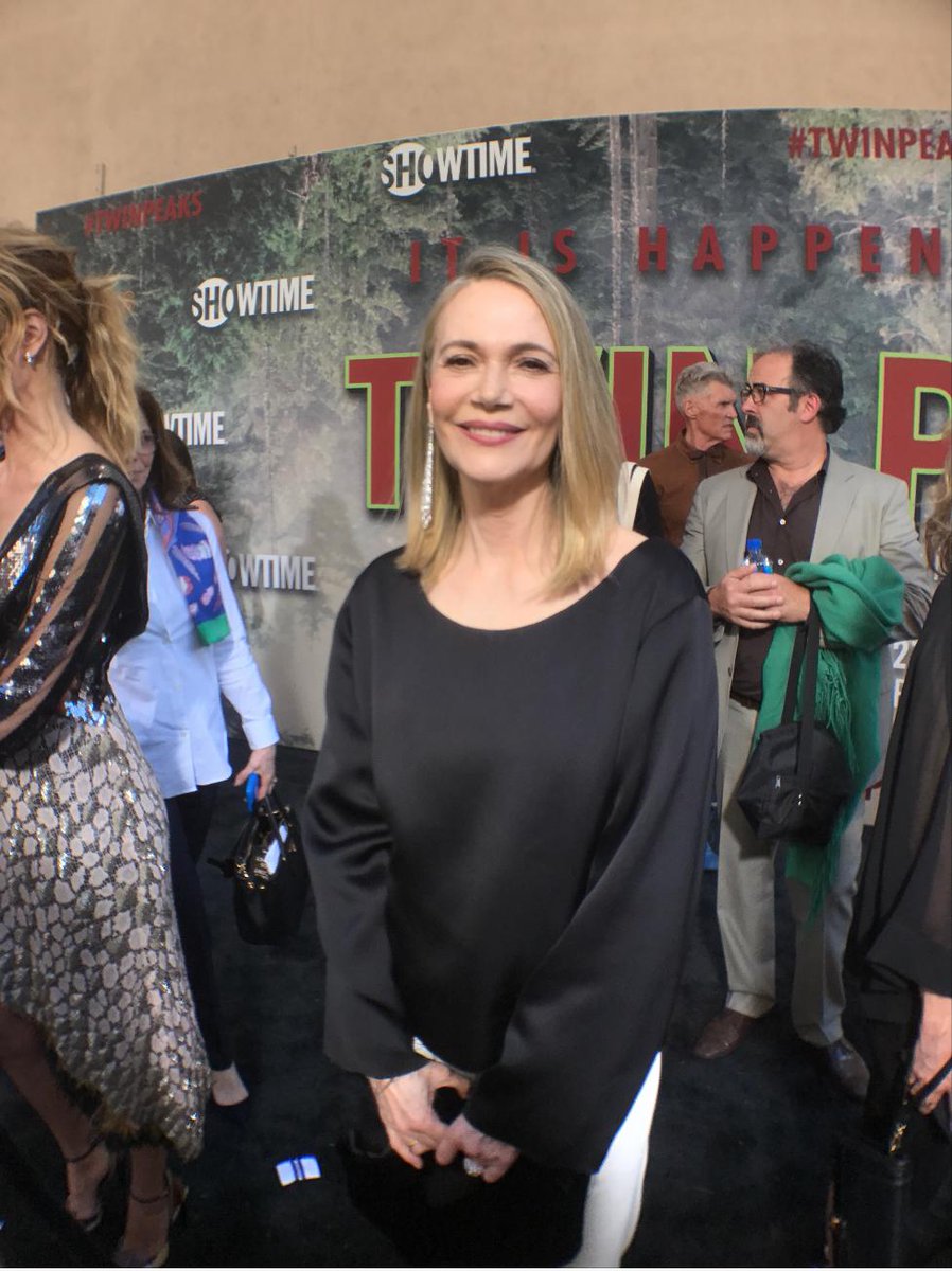 SHO_TwinPeaks's tweet photo. Our hearts are full of sadness as we mourn the loss of the talented Peggy Lipton. 

She gave us our beloved Norma, who she filled with kindness and warmth as the heart of Twin Peaks.❤️ 

Our heartfelt condolences go out to her family and friends. We will truly miss her presence. https://t.co/Uw2WJsmVrQ