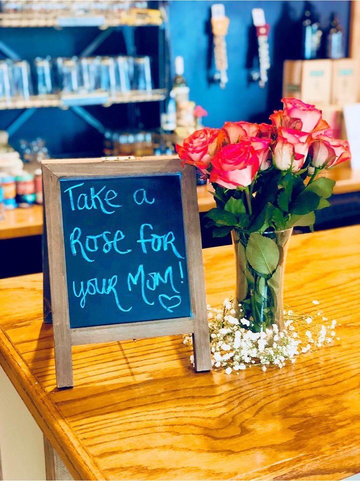 GuillermosLR's tweet photo. Spoil your mom at Guillermo’s this year! We’ve got lunch, drinks, and roses for anyone who brings their mom in! We want all of you Mom’s to know how much we appreciate you!
Happy Mother’s Day ❤️ 
.
.
.
.
#happymothersday #appreciatemom #westvillagelr #guillermos #lovelittlerock https://t.co/AAKvKgCm9P