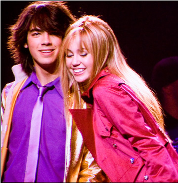 milesangels's tweet image. we stan this friendhsip