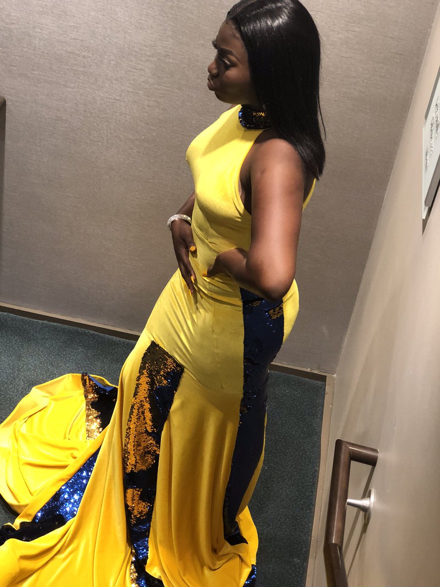 LovegraceSully's tweet photo. I’m for keeps, she can’t compete! 💛✨ #elyprom2k19 #PROM19 #prom2k19 https://t.co/mKSXiwmc8b