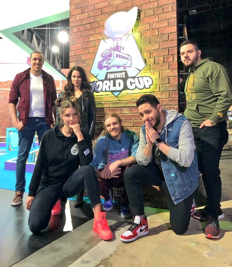 Kittyplays Kittyplays Twitter - head on over to http twitch tv fortnite or in client to keep up with the action who are you rooting for pic twitter com 6fxcwpmy0c