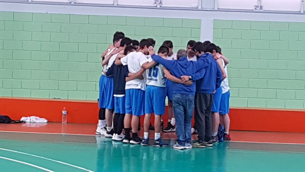 JuvelagunaCB's tweet photo. 51-56 gana el Cadete Masculino en La Guancha. 

Nuestros chicos han hecho un partido brillante.  Muchas felicidades a todos 👏🏻👏🏻👏🏻 https://t.co/40MkhBkMUs