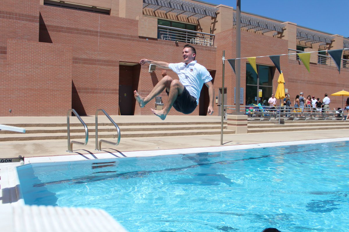 DevilsAdvos's tweet image. Congrats to the class of 2019! Thank you for all you’ve done for our organization ♥️💛 #GoDevils