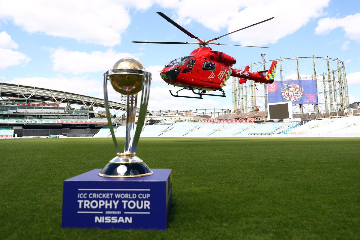 🚁 Sky bound! 🚁

The Cricket World Cup trophy took a helicopter ride over London today to celebrate The Oval’s partnership with London’s Air Ambulance Charity. 

#CWCTrophyTour
