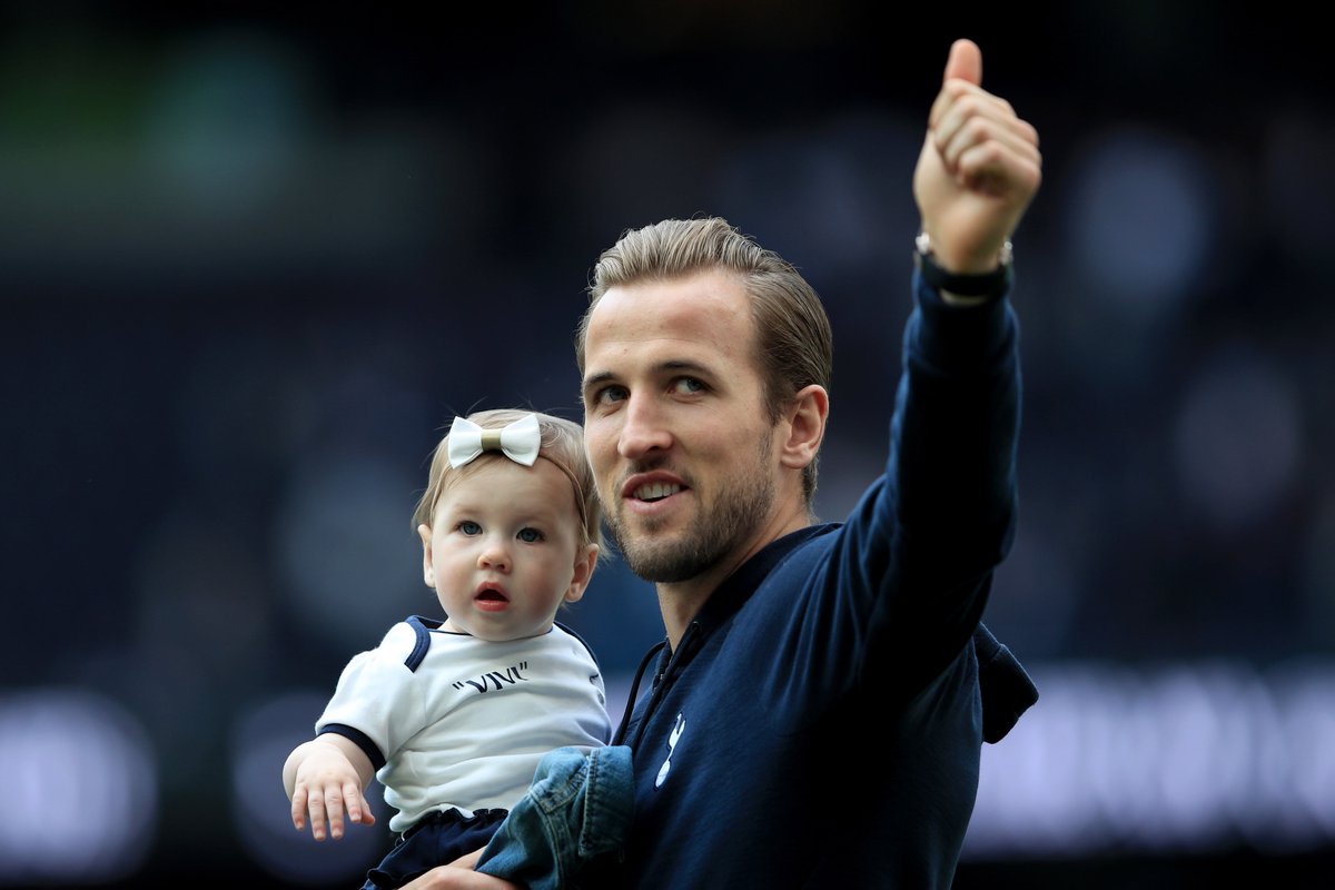 SpursOfficial's tweet photo. 💙 💙 💙

#THFC ⚪️ #COYS https://t.co/f1g5TBFvSu