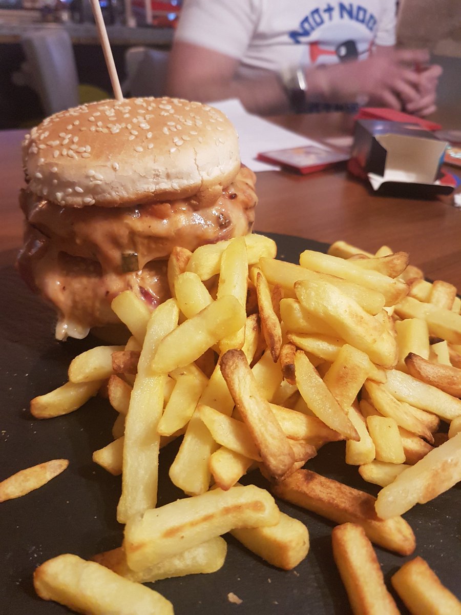 Les burgers de <a href="/Notoria_TESL/">Notoria</a> sont une vraie tuerie.