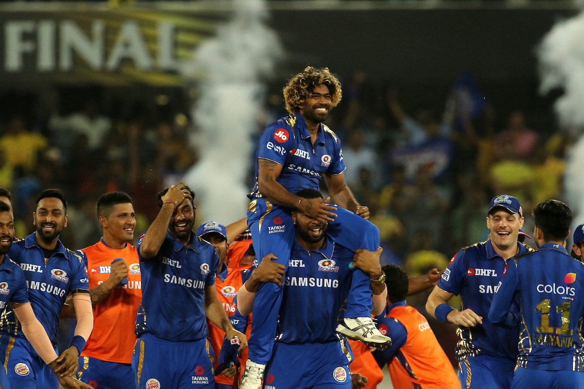 Mumbai Indians (149) beat Chennai Super Kings (148/7 in 20 overs) by 1 run to win their 4th IPL title

#CSKvMI 
#MIvsCSK  
#IPL2019Final 
#ChennaiSuperKings 
#MumbaiIndians 

UPDATES: bit.ly/2YpmYmW

SCORECARD: bit.ly/2WzpPcs
