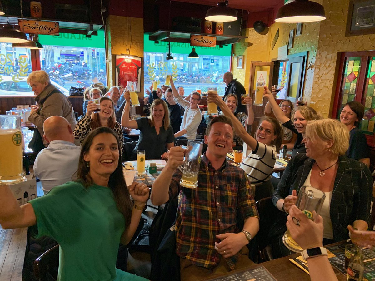When you find yourself invited to a session in a bar full of awesome Dutch physios! #WCPT2019