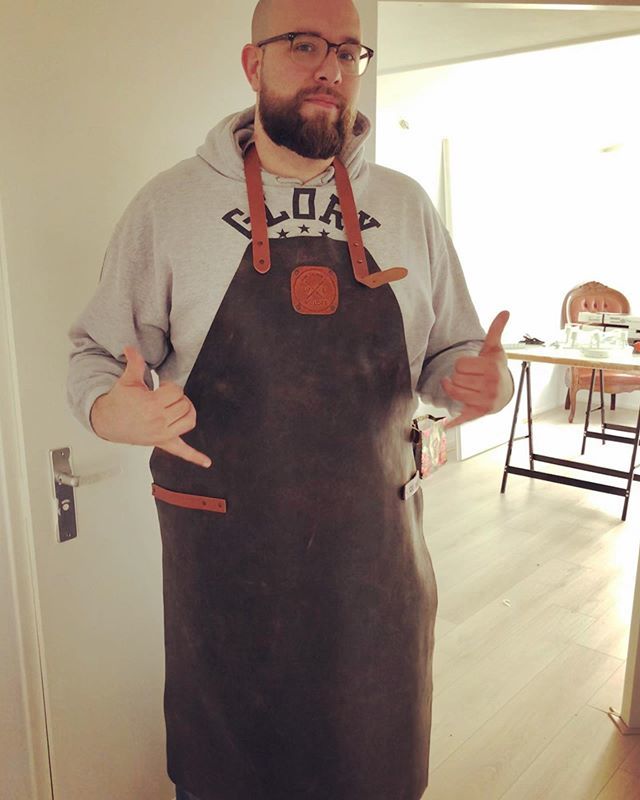 DeDonDenkt's tweet photo. Ya boy will be cooking in style!! #bdaygift #witloft #leather #apron #cooking #bbq https://t.co/HzAyZF6x5z https://t.co/UhOkgvZsrN