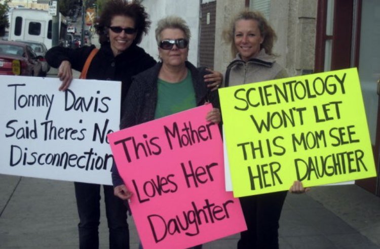 LeahRemini's tweet photo. To moms who can’t see their kids today because of Scientology’s Disconnection policy, I celebrate you for never giving up the fight to get them back. And to the moms who disconnected from their kids, I hope you realize this breaks their hearts. You DO have a choice. #MothersDay https://t.co/ploiIVgSmB