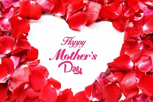 Cauldryn's tweet photo. Happy Mother's Day to all the mom's out there.  #mothersdat #happymotherdday https://t.co/CSJBFzANiV