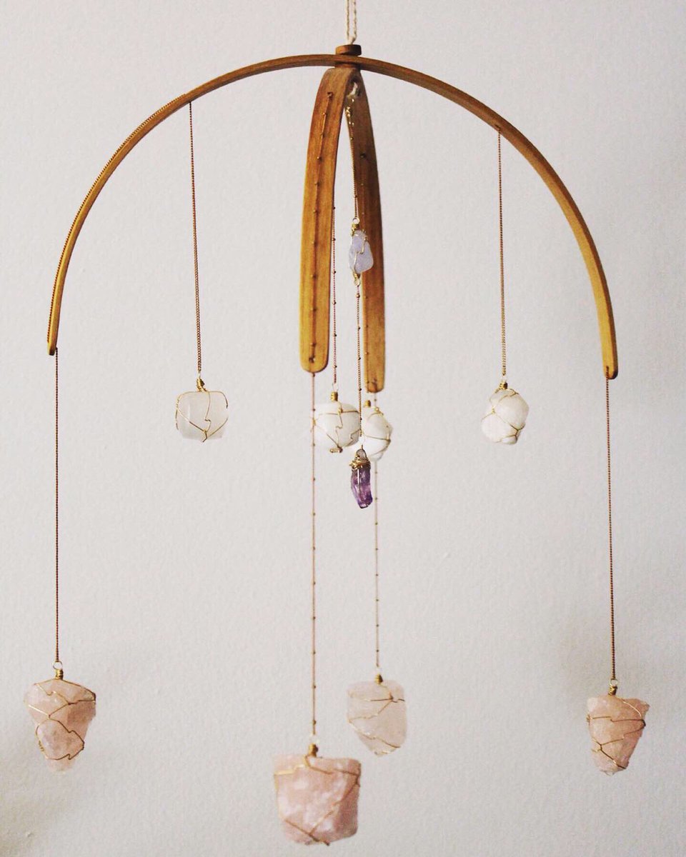 ABAjewels's tweet photo. ✨🌸Happy Mothers Day! 🌸✨

This Crystal Mobile was recently made for a witchy new mama 🔮 featuring a Blue Lace Agate and an Amethyst surrounded by Selenite &amp; Rose Quartz crystals 💕 

Lots of calming, loving vibes with this piece 🥰 

#ABAjewels #CrystalMobile https://t.co/BqweGf9u2L