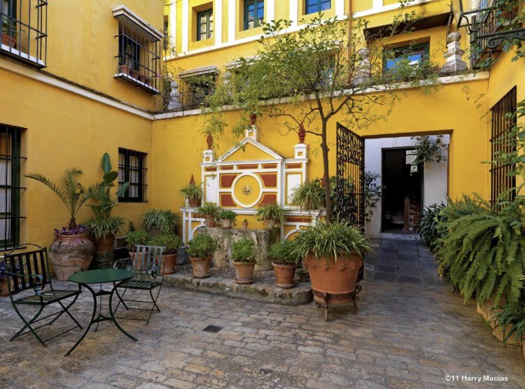karalar96's tweet photo. Boyfriends booked the most beautiful Spanish hotel as a surprise mini break 😭 https://t.co/iAqujInvH1