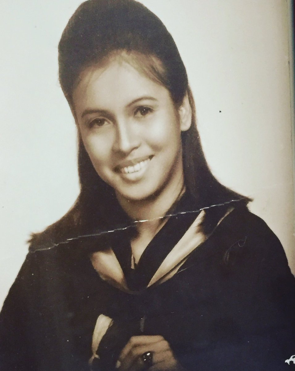 🌺 Happy Mother’s Day to all the hard working moms out there 🌺 After more than 40 years of working as an ER nurse my mom can finally relax! #retirement #thankanurse