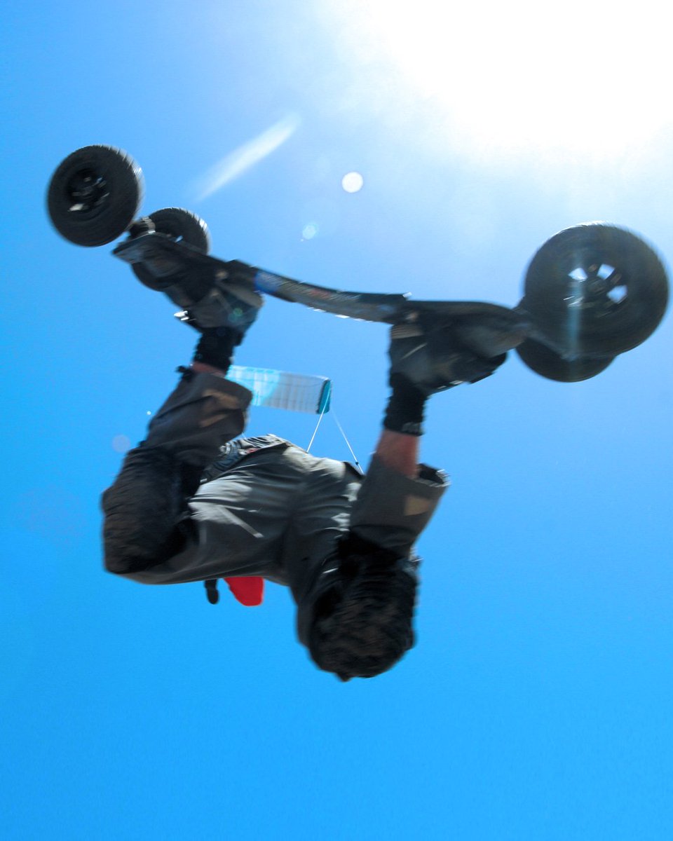Powerkiteshop's tweet photo. Powerkiteshop @Powerkiteshop                      27s27 seconds ago

Boosting into the blue. #powerkiteshop #kitelandboarding #kitelandboard #kitelandboarden #peterlynnkiteboarding #peterlynnkitesports https://t.co/GLypPEKl2k