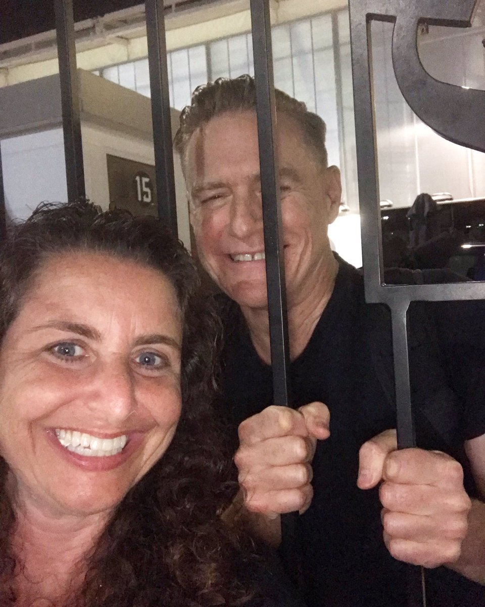 gailinfl's tweet photo. @bryanadams Soooooooo glad I got to see you in Jacksonville....it’s been WAY to long since you played Florida!!!! Thank you for an awesome night &amp; come back down here soon !!!! #BAinjail #35yearfan https://t.co/0InAlgAY8x
