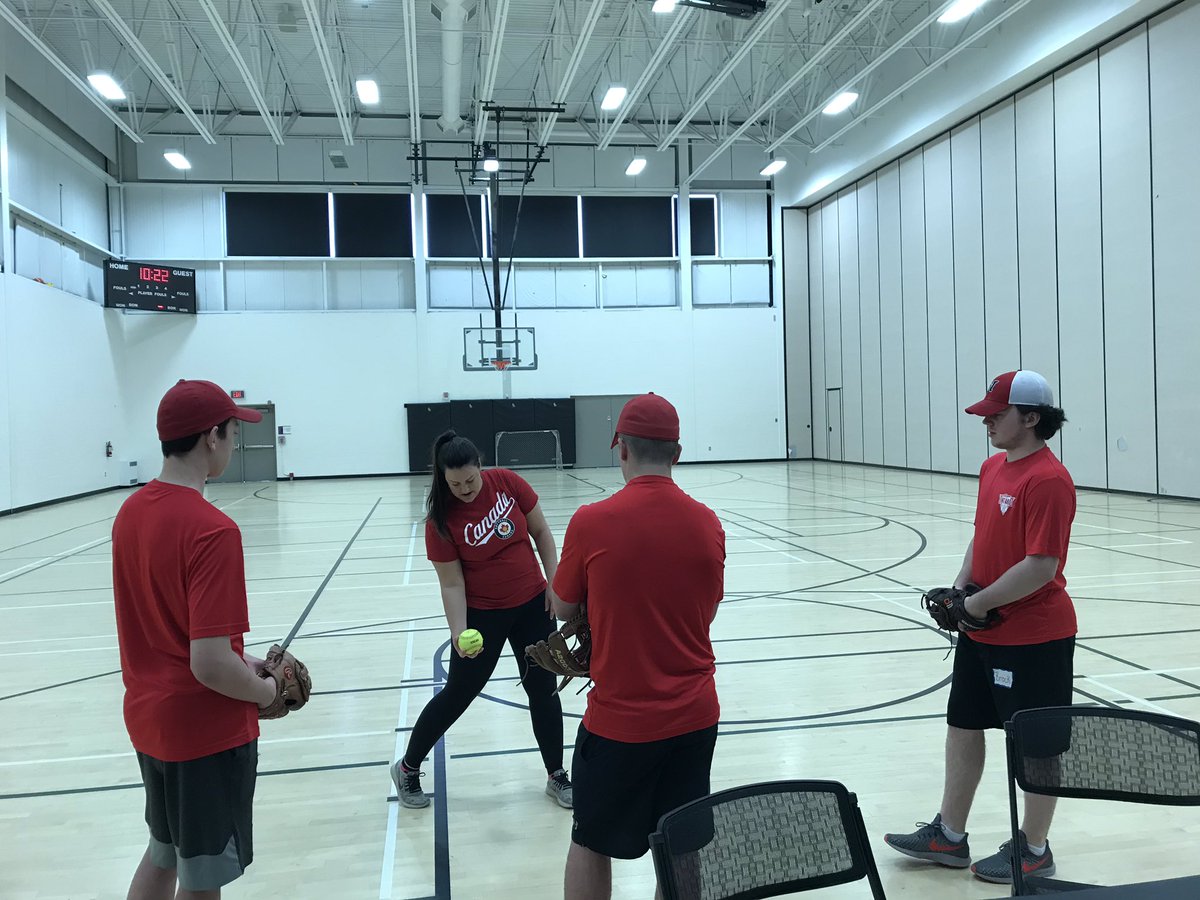 Awesome to have <a href="/CanpitchSC/">Canpitch</a> instructor <a href="/ElissaSivel/">Elissa</a> working on riseballs at the <a href="/OASASoftball/">OASA Softball</a> Team Ontario Camp.