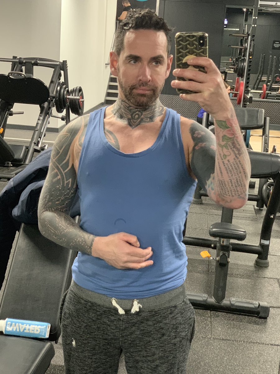 AaronPerfumer's tweet image. Love a late training session