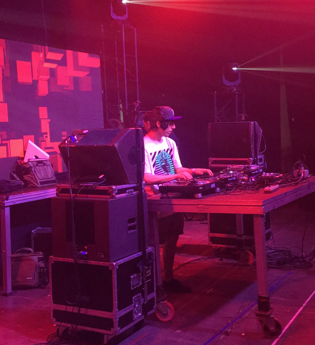 Music & Dealers tweet media