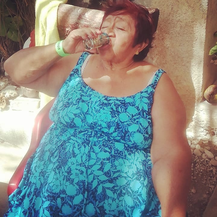 SoemyCauich's tweet photo. Alguien : Soe de donde heredaste el gusto por la cerveza y el tequila...
La Soe : 🤔🤔🤔
#AyLaAmo #Abole #PartyBole https://t.co/9FAD79qNsC