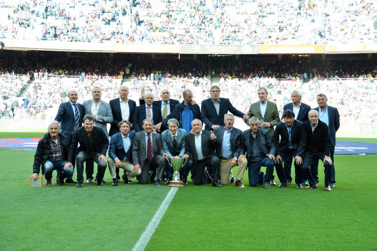 FCBjugadors's tweet photo. Els herois de #basilea79 han tornat al #campnou per rebre de nou l’ovació de l’afició 40 anys després 🔵🔴🏆 https://t.co/TiY3nTjVHR
