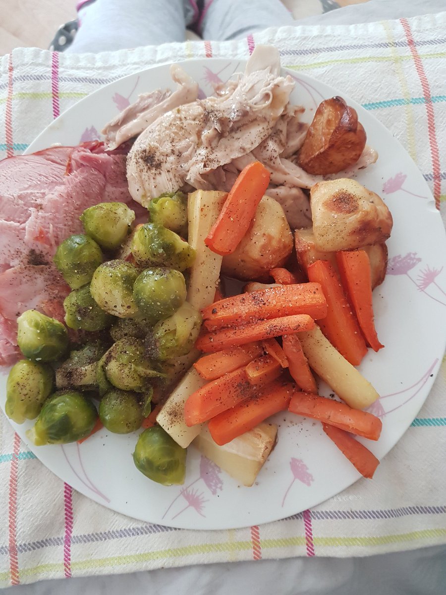Estherslim5's tweet photo. Sunday roast 
#SlimmingWorld #freefoods 
#weightloss https://t.co/hnCtXPY2fR