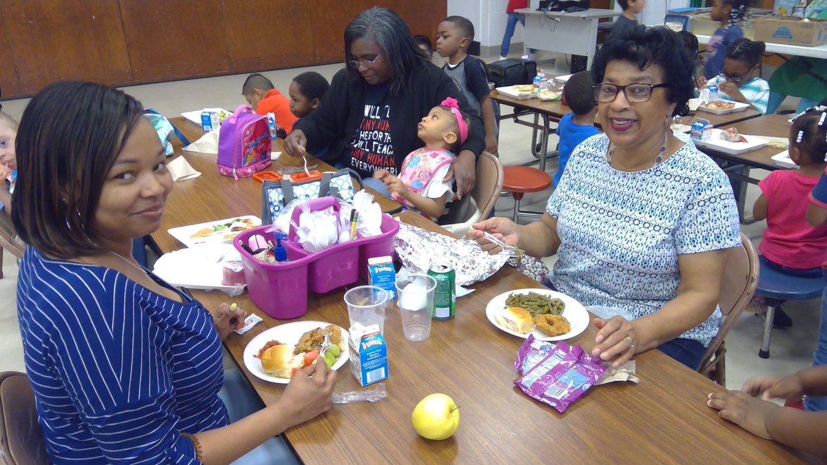 PrincipalofMP's tweet photo. The M-P Teachers and Staff were spoiled by our P.T.A. this week. They treated them to doughnuts one day, a special pen and pad, and a delicious lunch of fried chicken, pasta salad, potato salad, string beans, rolls, fruit, &amp; cupcakes! Thank you! #MPEaglesStrong #BrunswickStrong https://t.co/jWBfTDpDV3