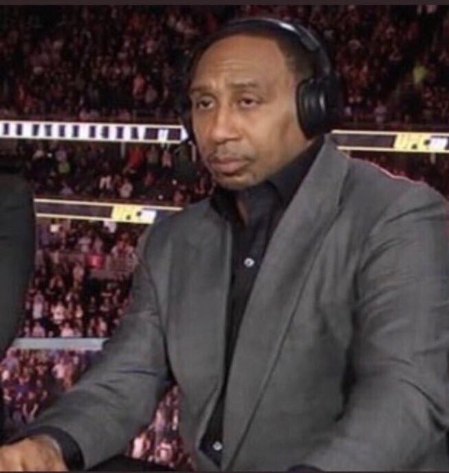 RusSwole's tweet photo. When older dudes pull up on me talking about all the weights they used to lift back in their day 💀 https://t.co/WCL5dLY2Y6