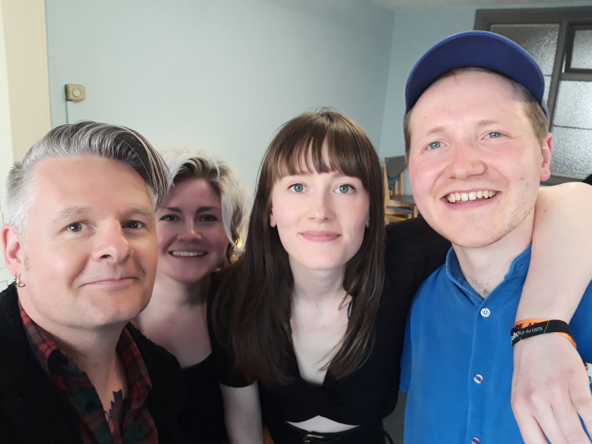 VicGalloway's tweet photo. Mighty fine weekend at @thegreatescape festival in Brighton... Here are a few tasteful selfies with @cloth_band @waltdisco_ @LUCIAmusicx @kobionyame #TGE #TGEScot #TheGreatEscape https://t.co/i5r4owkz9a