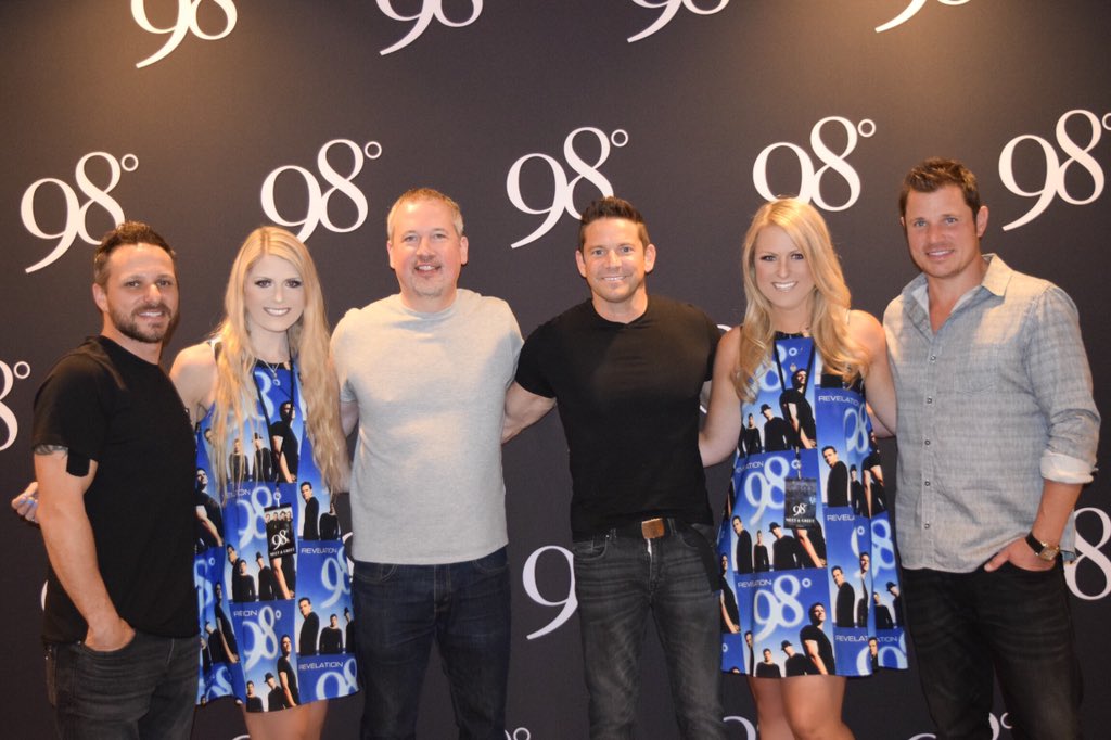 calliemariexo tweet media