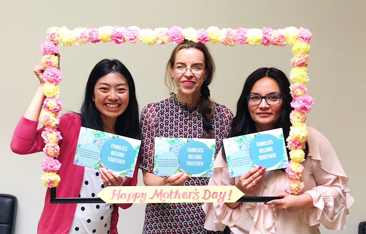 s_canning's tweet photo. Writing #mothersday letters asking the administration to #stopseparatingfamilies at the border @IvankaTrump @jaredkushner https://t.co/fjxfACXqO9