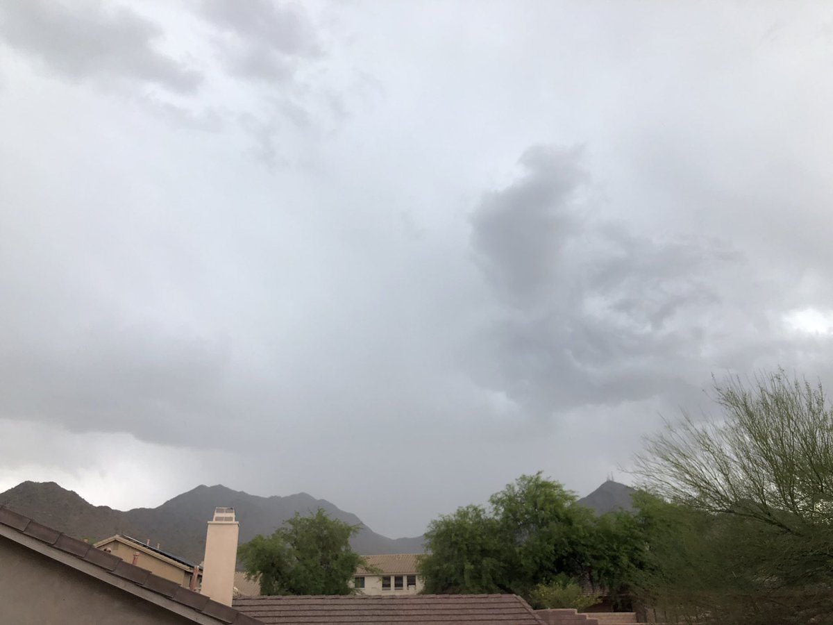 Nice little #tstorm coming in over #NorthScottsdale and the #McDowellMountains! #thunder was nice to hear while we were working on the #backyard. 🤣 #breaktime! #azwx #beon12 #notmonsoonseasonyet