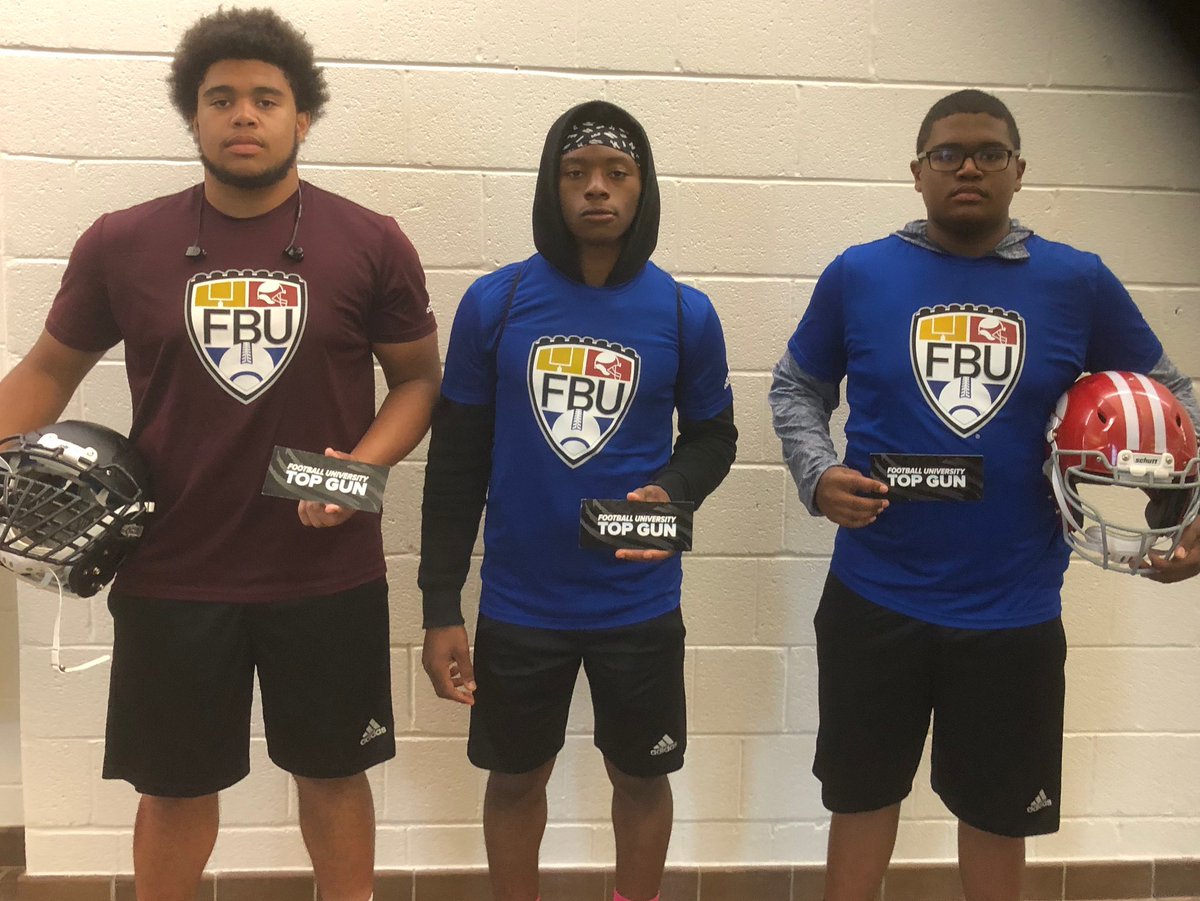 ColeCocroft's tweet photo. Great time at FBU. Thanks Coach Fuller for all of the new techniques you taught me...2 day camp...did what we came to do🥶🤝 @TarajeDeSean @ChadCocroft @Gtownfootball1 @JuliusTrenches #FBUBaltimore #topgun #d1bound https://t.co/Cad1RMEY4R