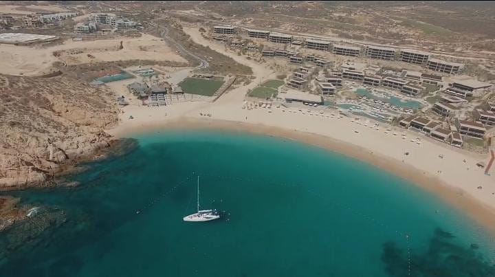maria_playa's tweet photo. Con su forma de herradura y arena rosada con textura de arroz, es un destino común de los operadores de tour que salen desde la marina de Cabo San Lucas. El lugar es ideal para aprovechar estos tours y practicar un poco de buceo o snorkel.
#Conocelo #Divierte #DisfrutadelMar 🌴 https://t.co/wSIRQL96HY