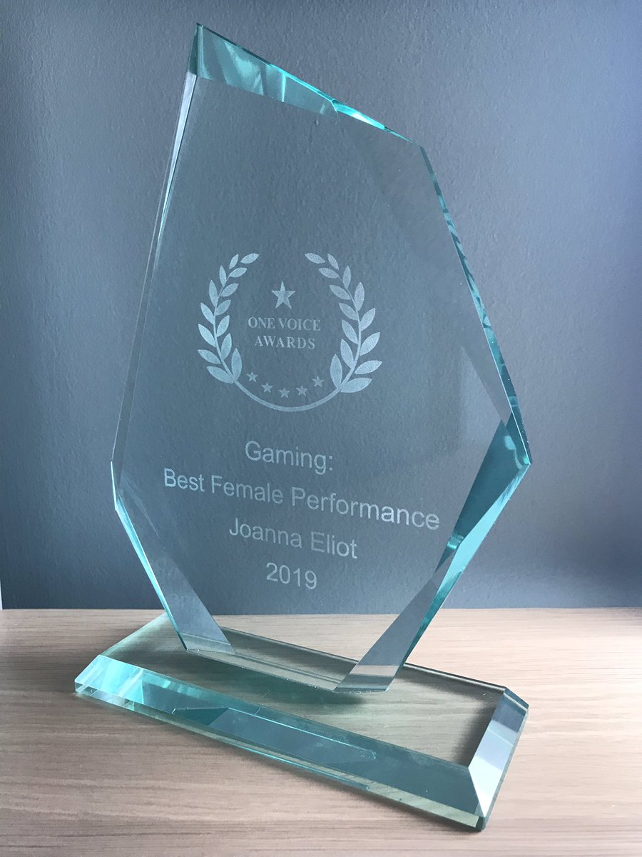 JoannaEliot's tweet photo. Thrilled to have won an award! Thank you to #OVA19, I am over the moon to win Best Female Gaming Performance at #OneVoiceAwards! Fantastic night with lovely people @SohoVoices @OneVoiceConf #voiceover #VoiceActor https://t.co/aDGUy23HZg