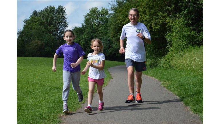 AngelaVinceUK's tweet photo. In 2 weeks time my Dad @drichards48 will be beginning his Four Islands challenge in aid of International Animal Rescue.  10 races from 5k to full marathon, 100 miles, on 4 different islands around the world.  Please sponsor him if you can!  https://t.co/I4PPfbDCUl … @IAR_updates https://t.co/6IkFhyRUKG
