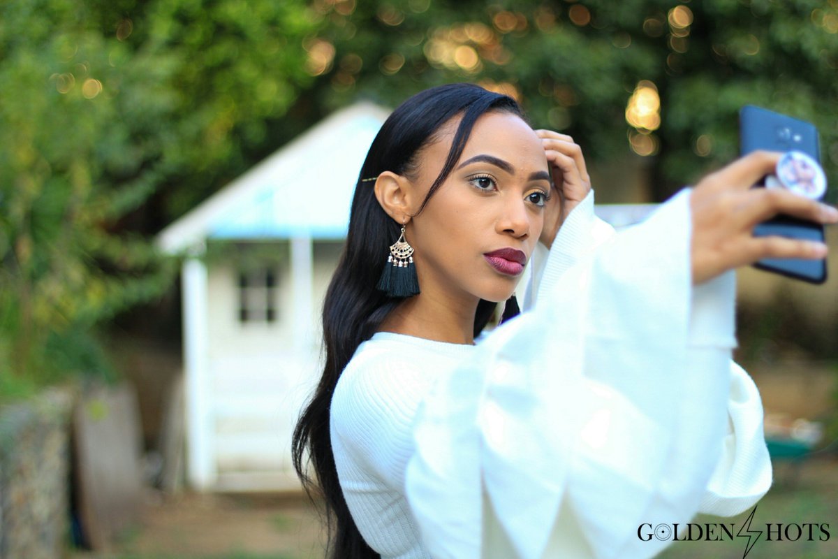 Goldenshots_za's tweet photo. photography #portraitphotography #portraitseason #goldenshots #Goldineveryshot #model #passion #sandton #gauteng #southafrica #canon #50mm #f18 https://t.co/UZNwFabo3r