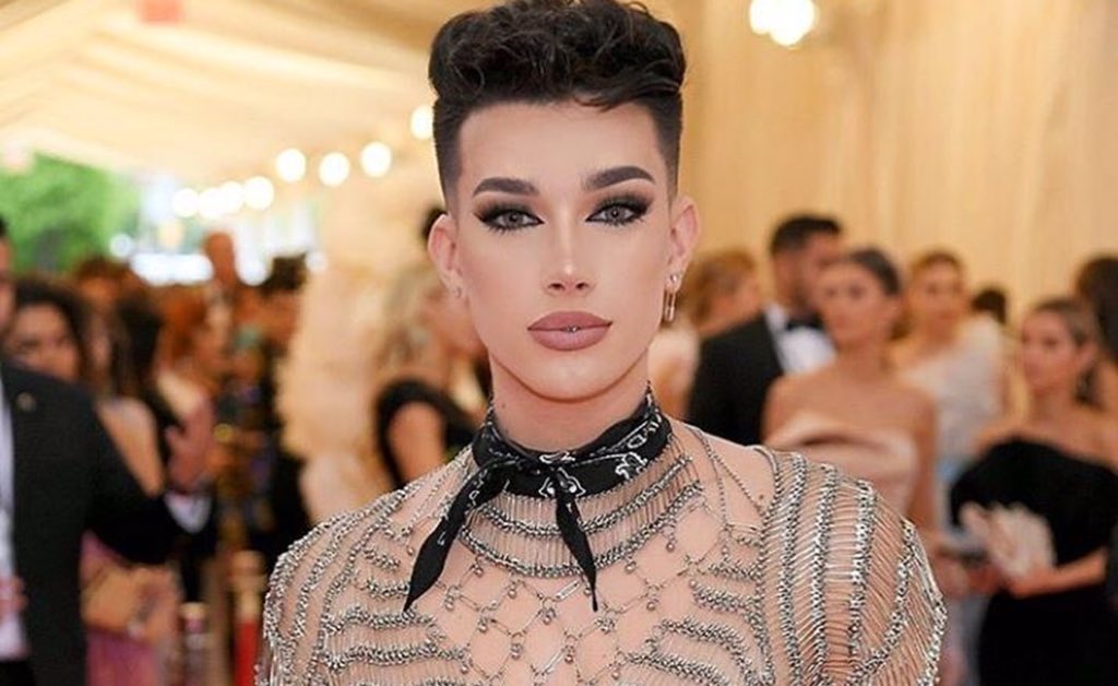 James Charles has kissed you! 