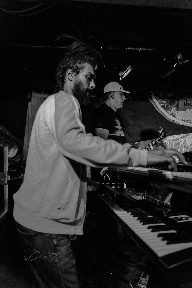 UPPER CUT BAND tweet media