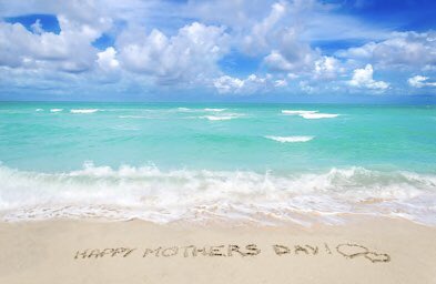 FriendsOfHawaii's tweet photo. Happy Mother’s Day from our Ohana to yours! 🌺 https://t.co/chRYtFZe6i